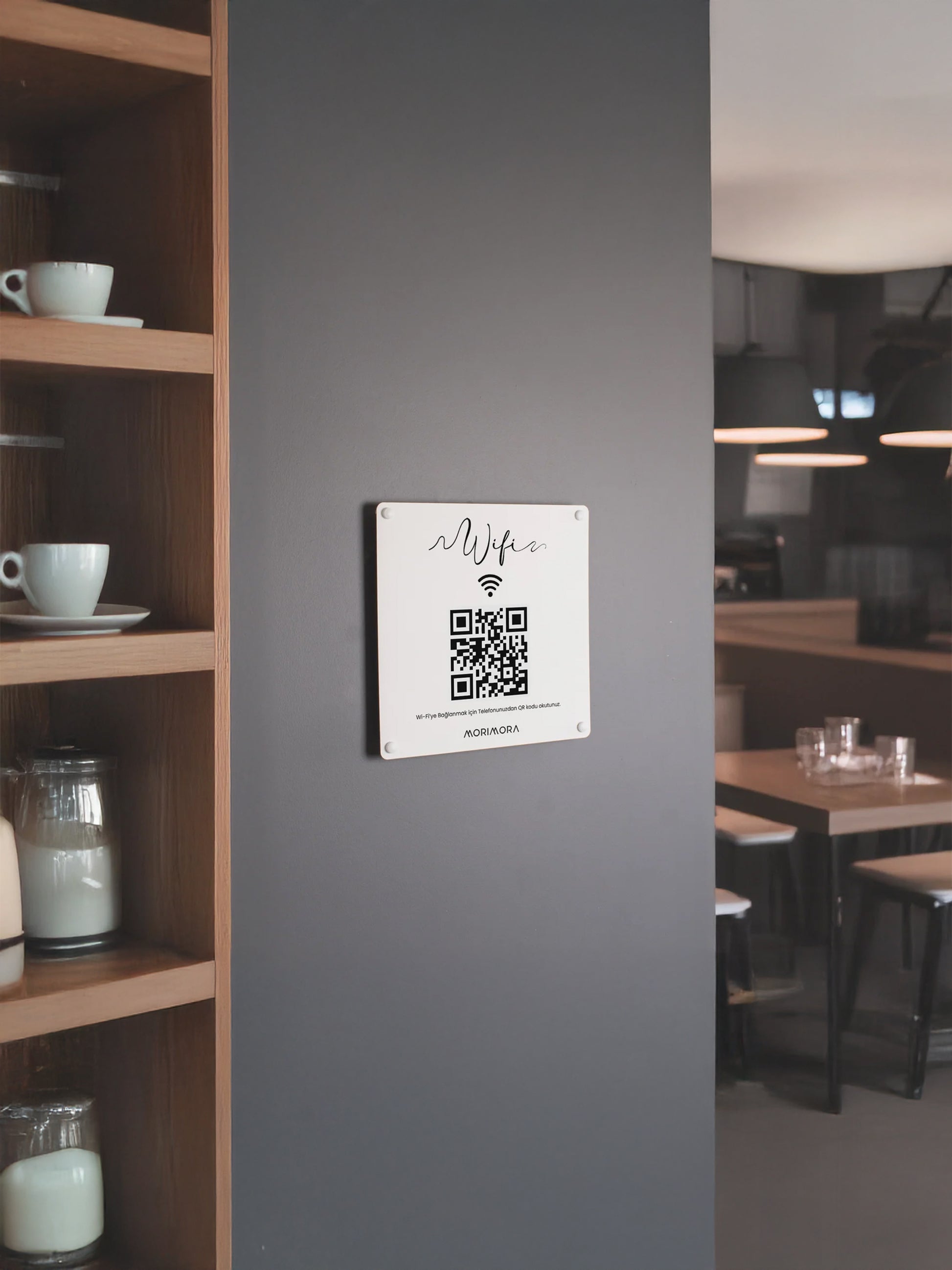 Wi-Fi Paylaşımını Kolaylaştıran Metal Tabela