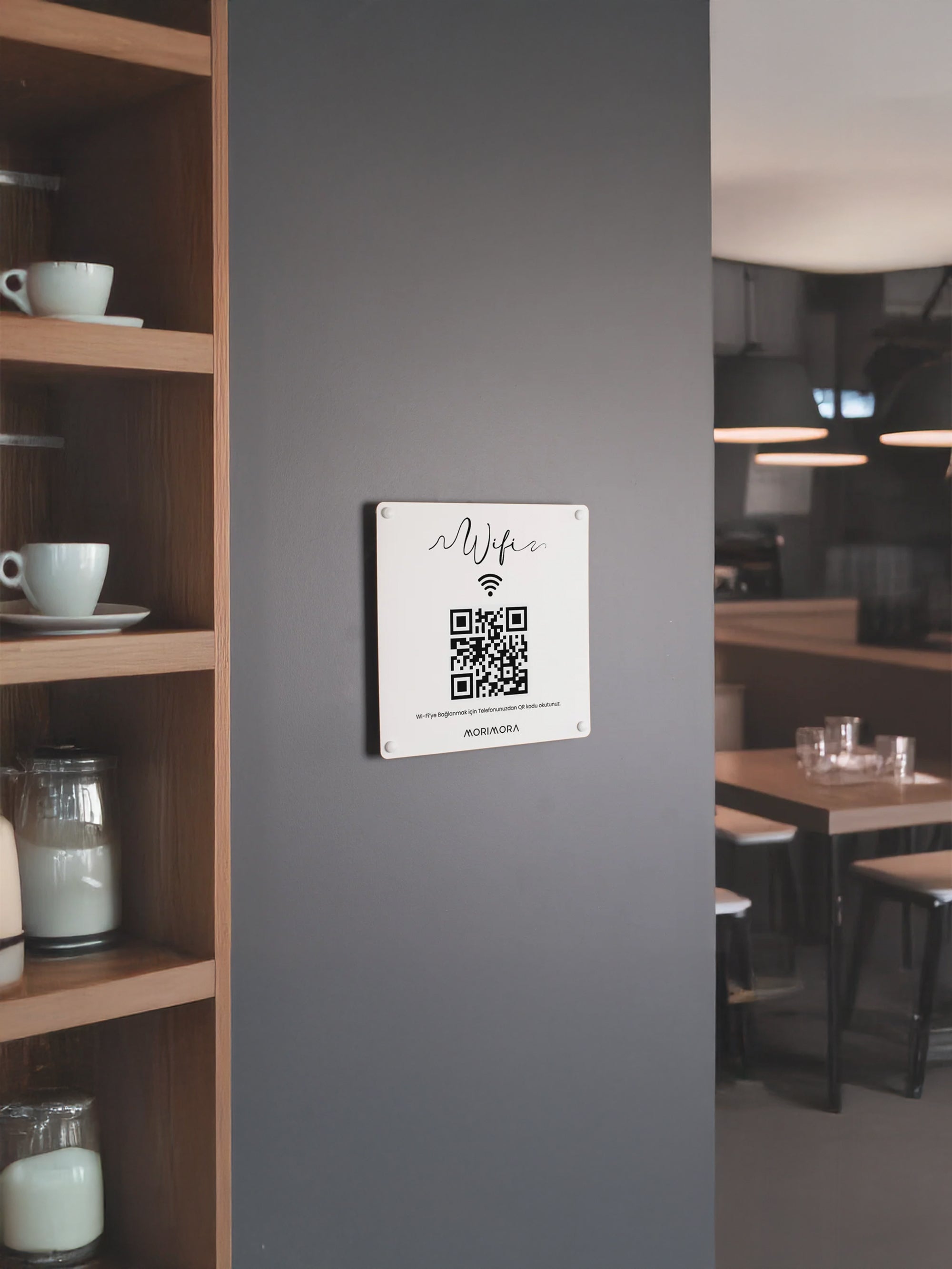 Wi-Fi Paylaşımını Kolaylaştıran Metal Tabela